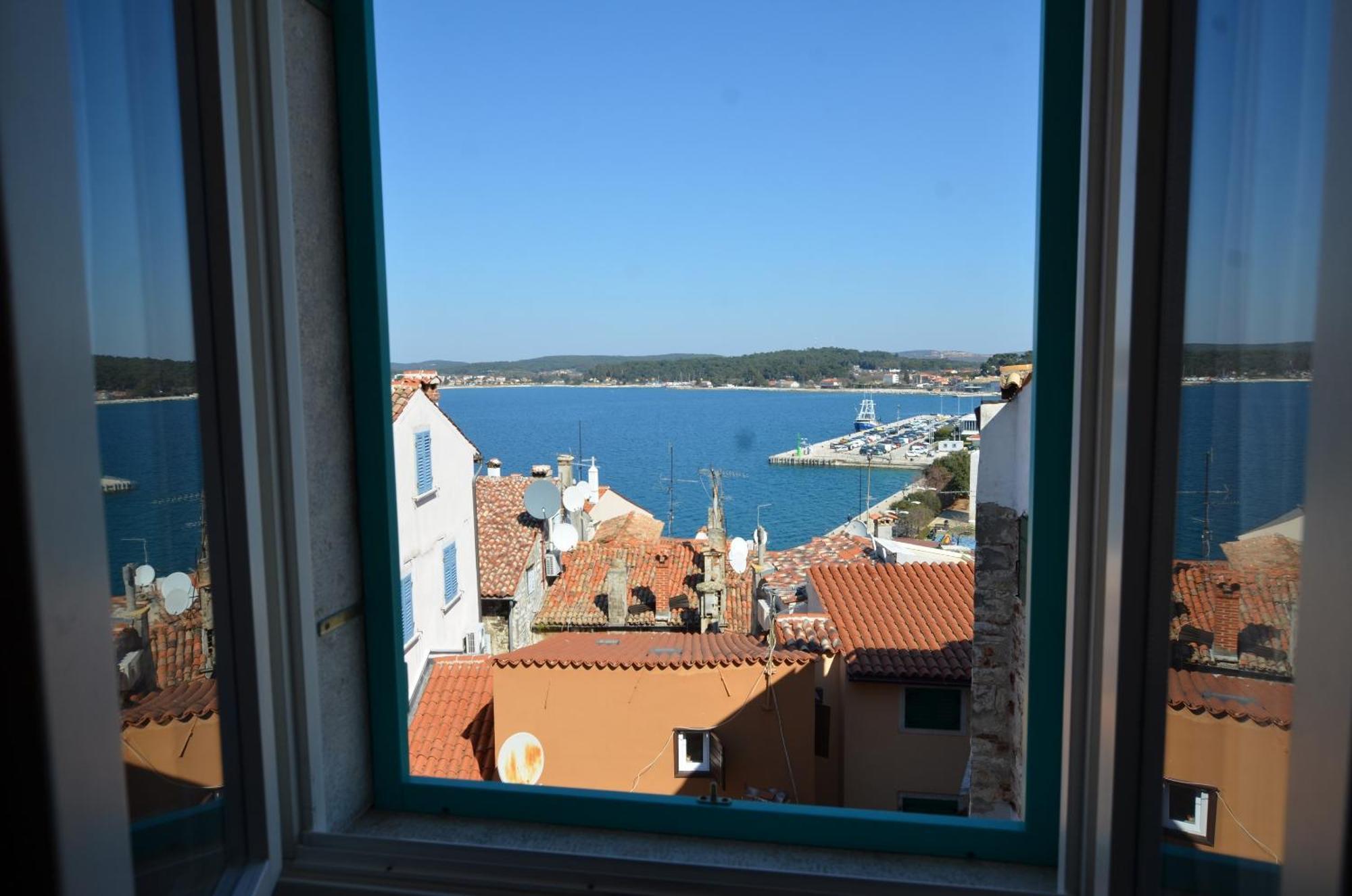 Stella Sea View Apartman *